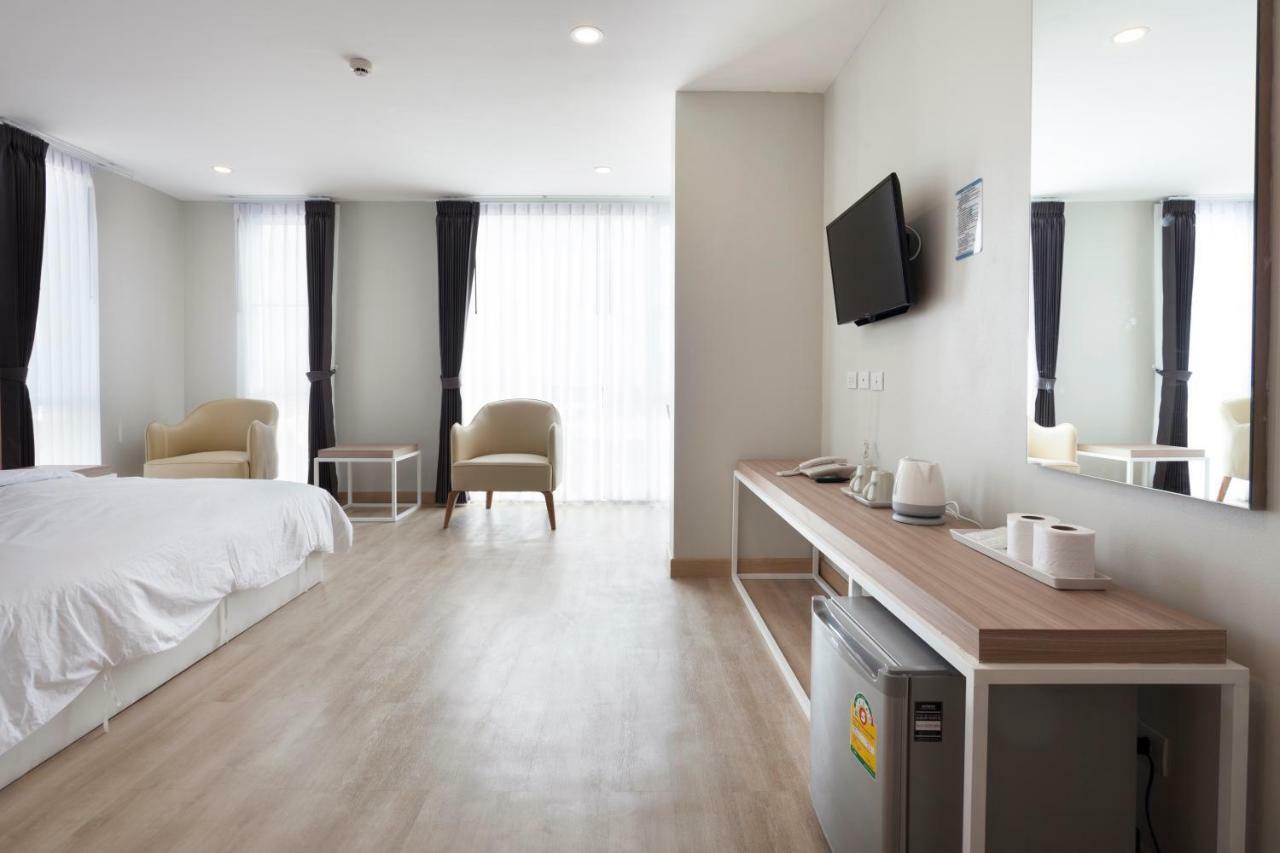 อีซี่โฮเทล 2 Hotel Lamphun Buitenkant foto