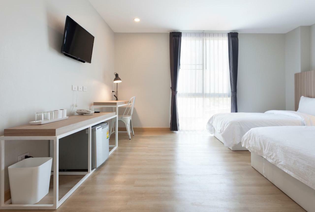 อีซี่โฮเทล 2 Hotel Lamphun Buitenkant foto